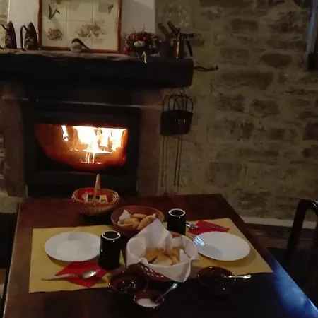 Prati Dei Campassi B&B 바르디