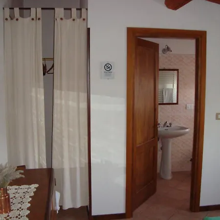 Prati Dei Campassi Bed and Breakfast Bardi